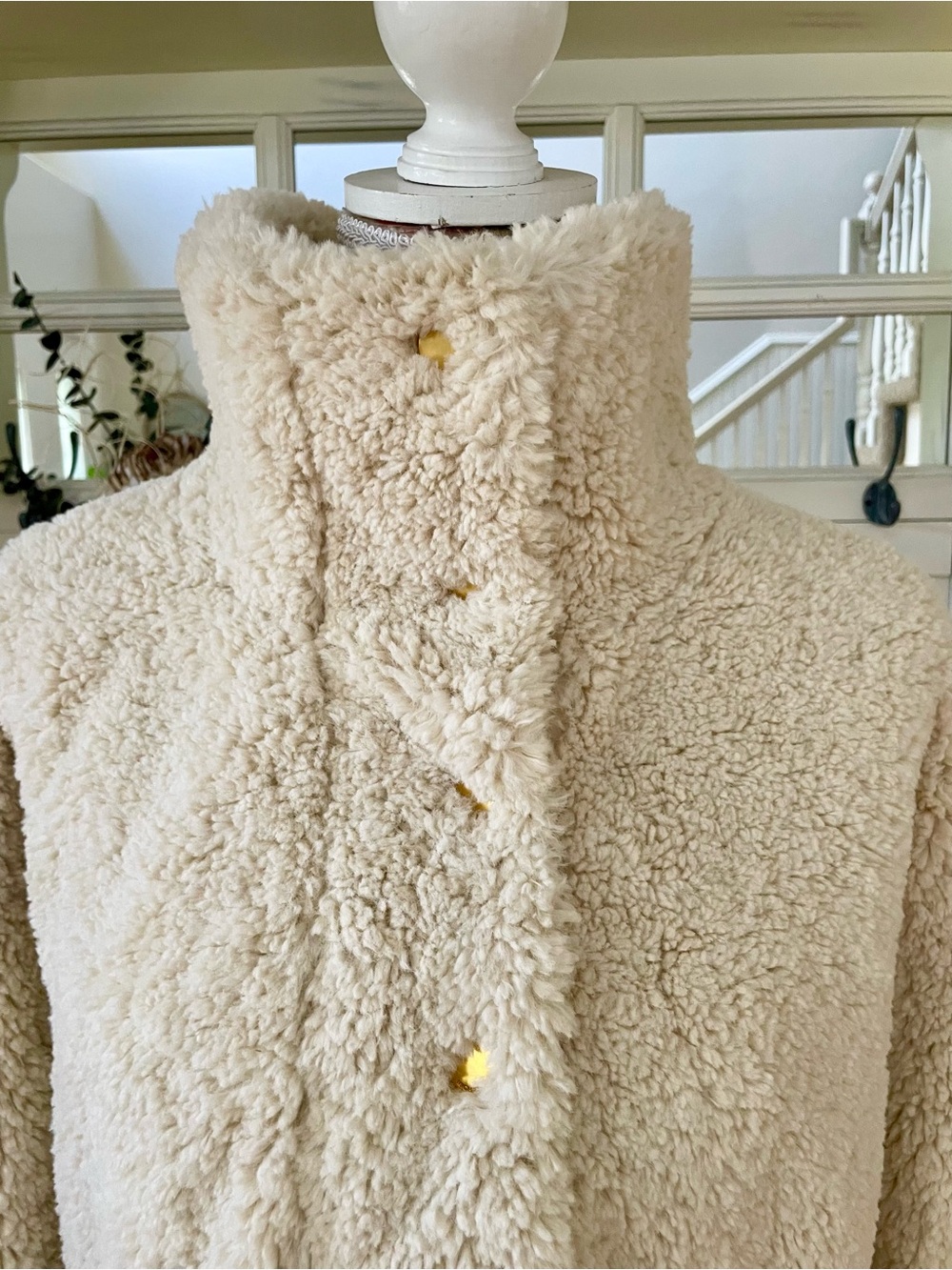 MICHAEL Michael Kors Cream Teddy Pullover Fleece Jacket - Picture 2 of 9